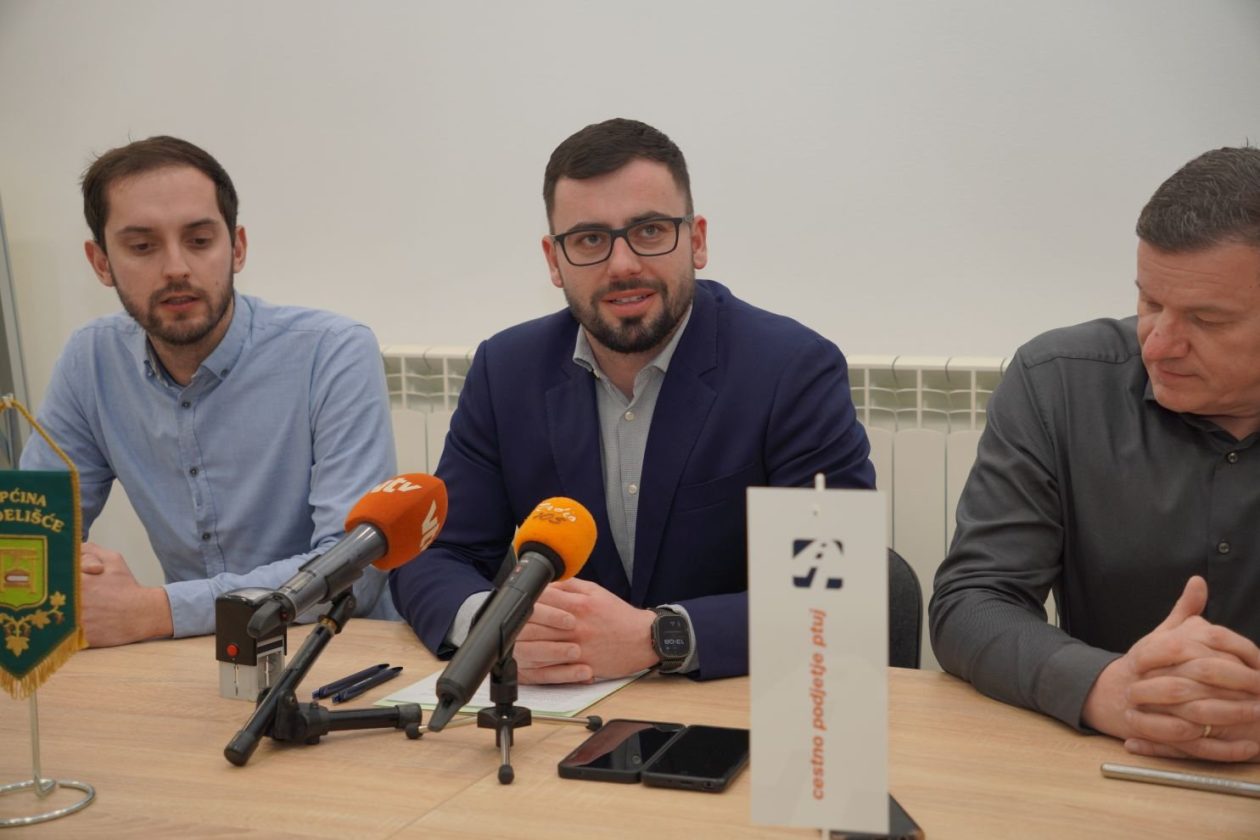 Nikola Novak Općina Nedelišće potpisivanje ugovora rekonstrukcija pješačkih staza (18)