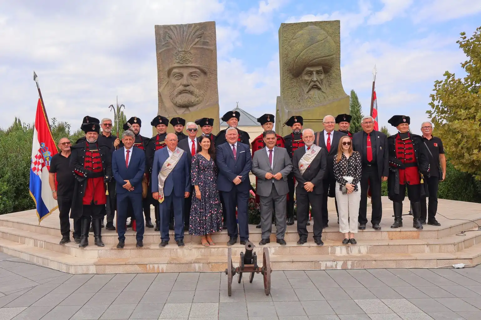 Nikola Šubić Zrinski (28) Nikola Šubić Zrinski (28)