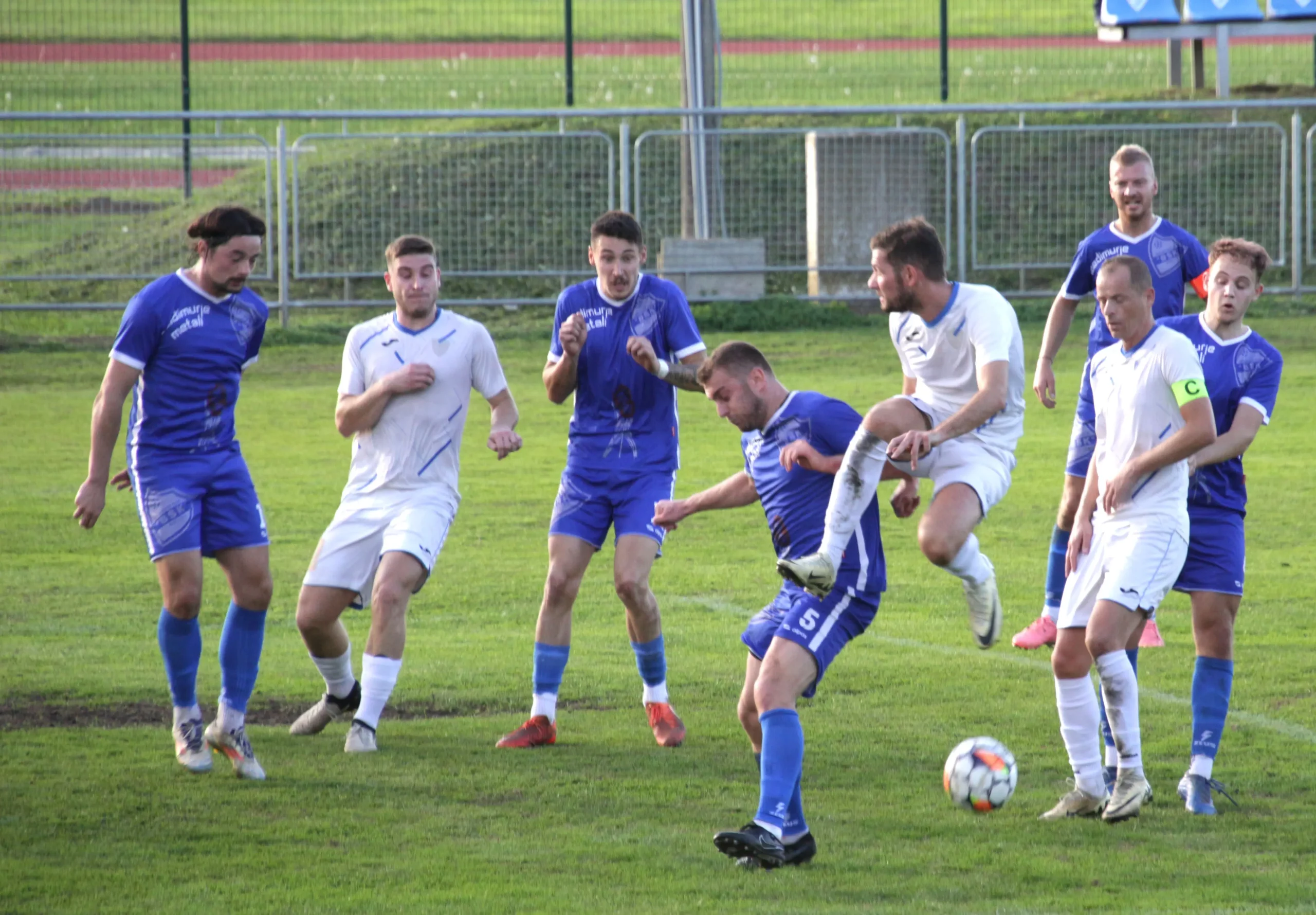 Nogomet (4) Nogomet (4)