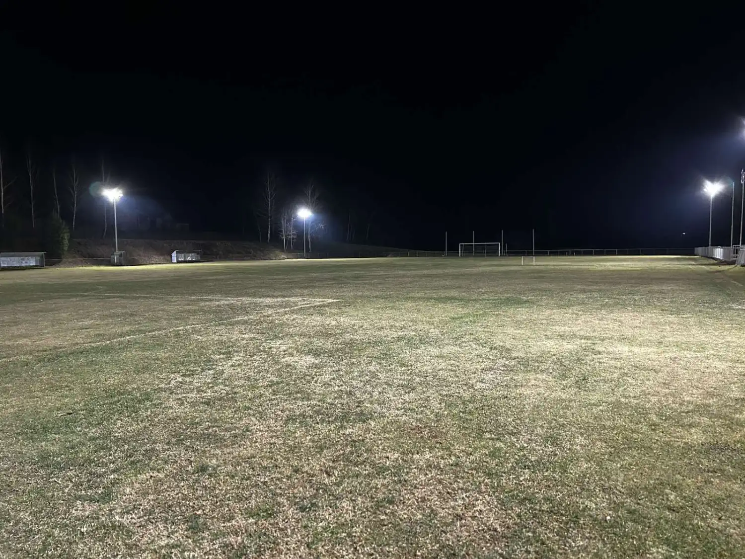 Nogometni klub ‘Hajduk’ Štrukovec dobio novu rasvjetu (2)