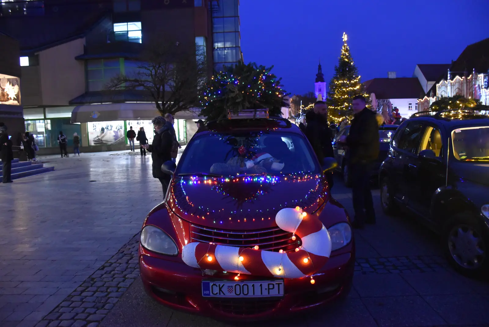 North crew, auti, Bleščeči kutak (11) North crew, auti, Bleščeči kutak (11)