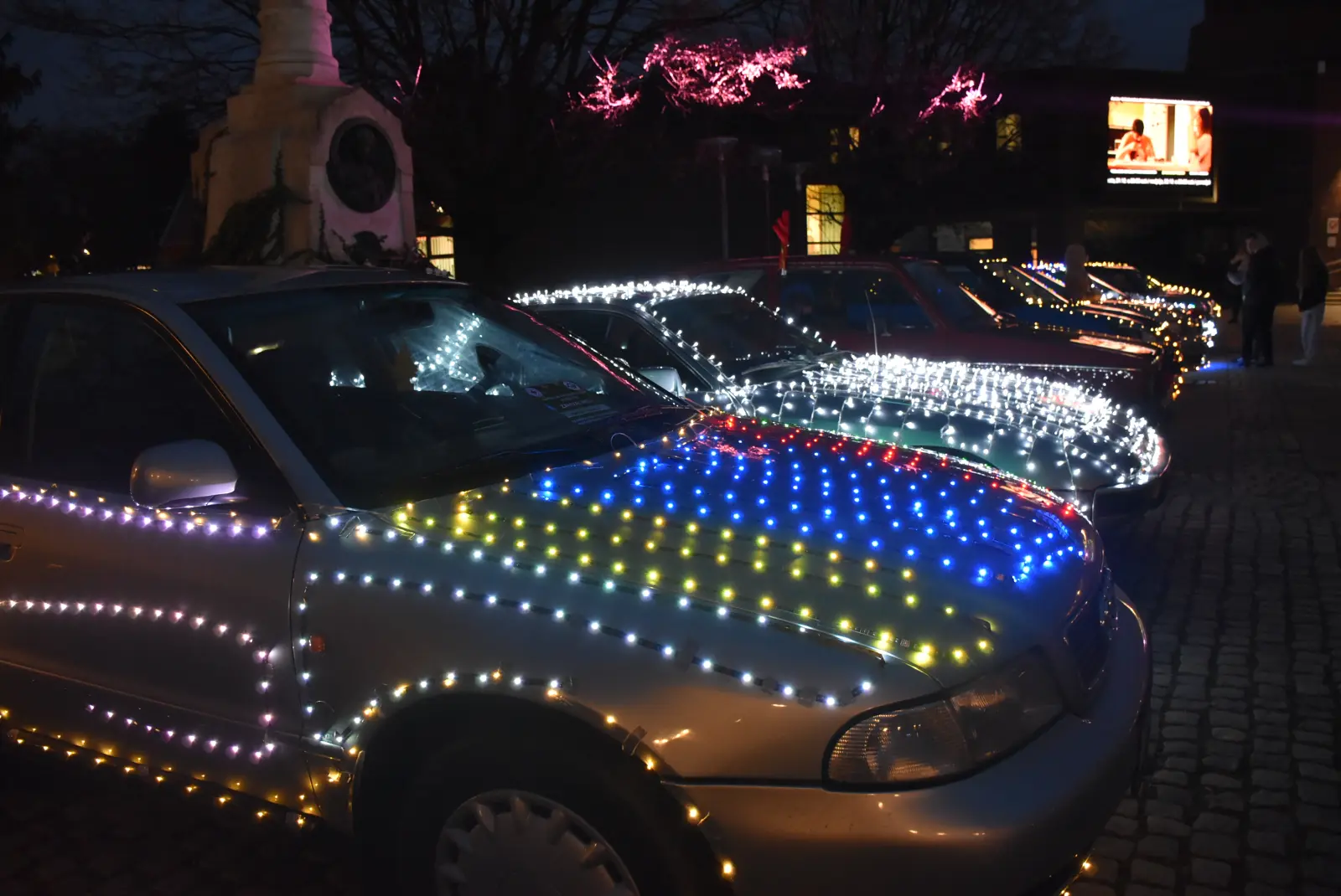 North crew, auti, Bleščeči kutak (7) North crew, auti, Bleščeči kutak (7)