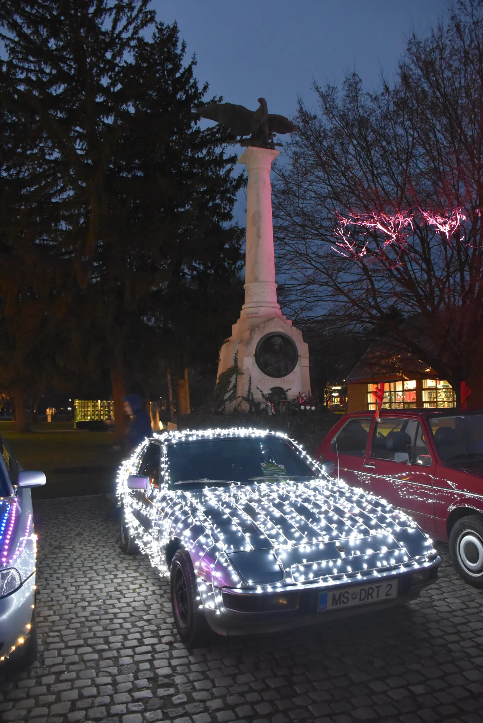 North crew, auti, Bleščeči kutak (9) North crew, auti, Bleščeči kutak (9)