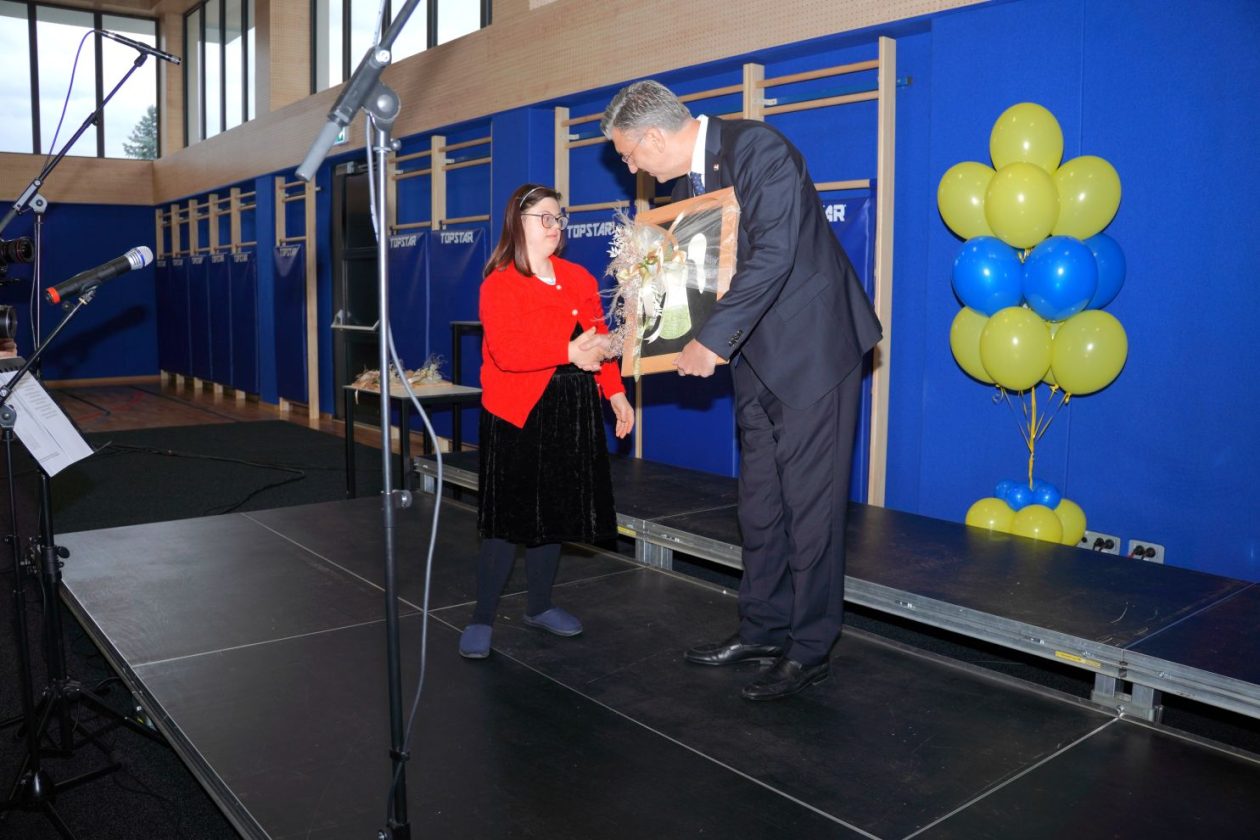 Andrej Plenković Nova zgrada Centra za odgoj i obrazovanje (1) Andrej Plenković Nova zgrada Centra za odgoj i obrazovanje (1)