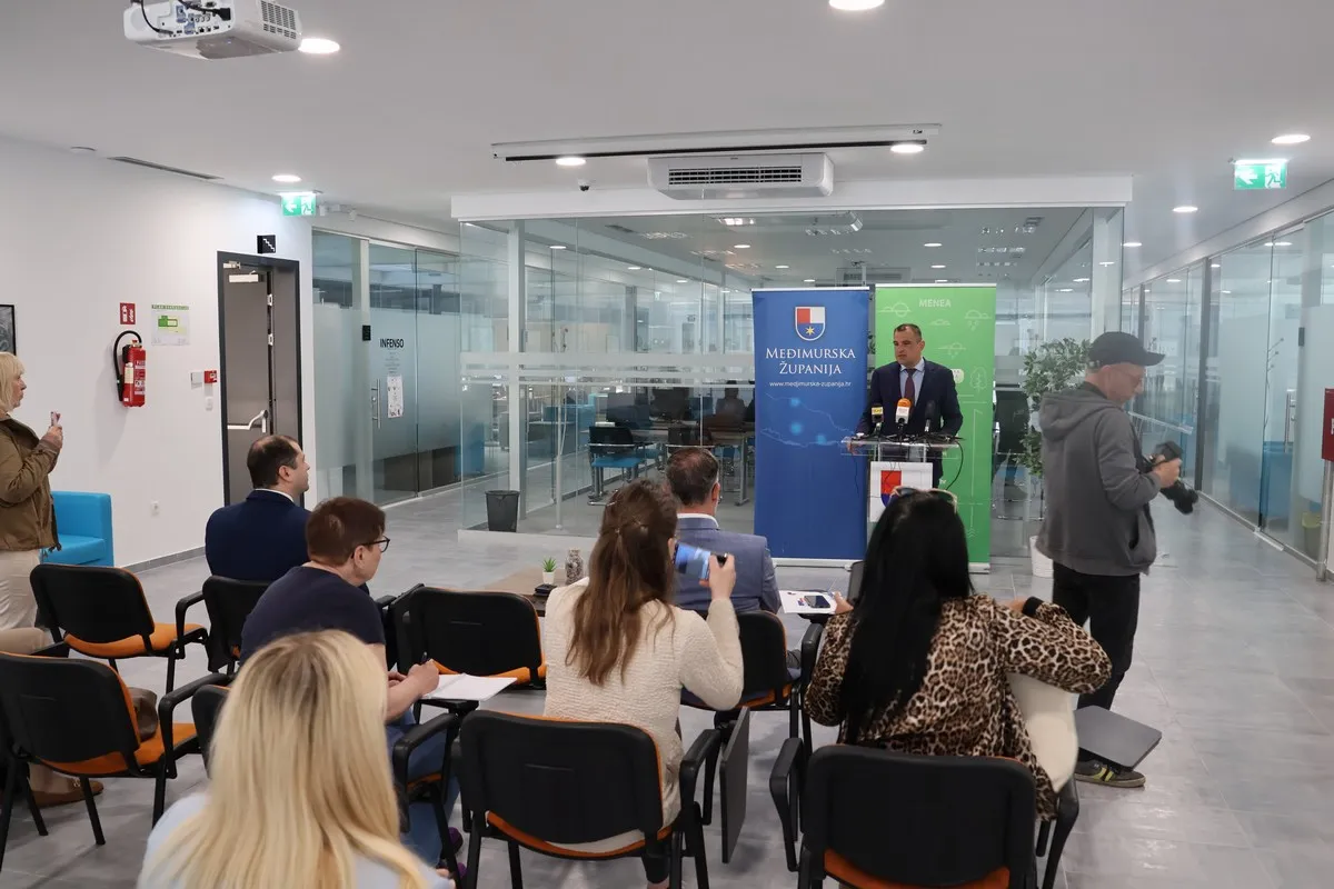 Novi-ciklus-pomoci-iz-Medimurske-zupanije-gradanima-za-koristenje-obnovljivih-izvora-energije-u-domacinstvima-4 Novi-ciklus-pomoci-iz-Medimurske-zupanije-gradanima-za-koristenje-obnovljivih-izvora-energije-u-domacinstvima-4