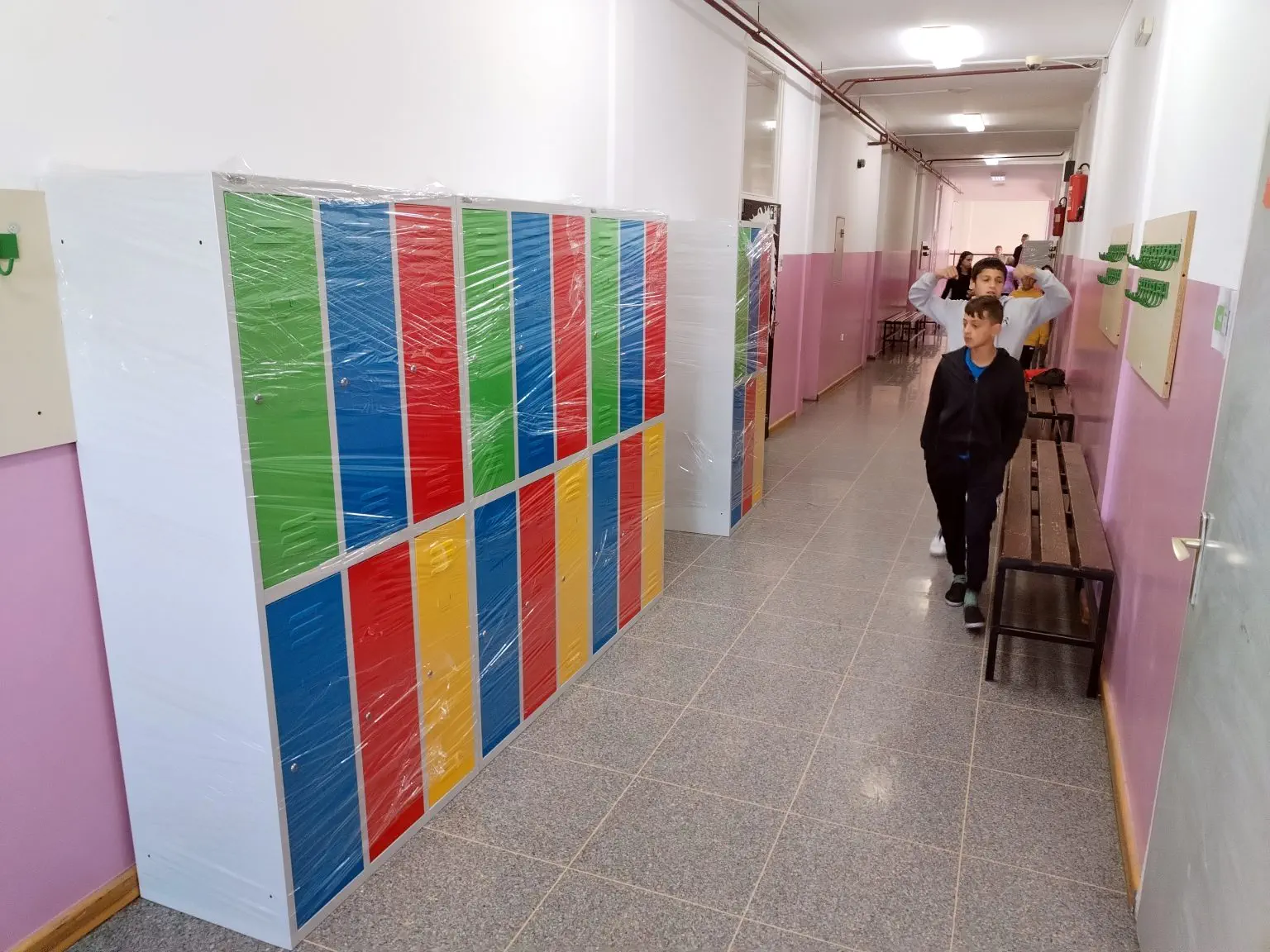 Novi garderobni ormarići (10) Novi garderobni ormarići (10)