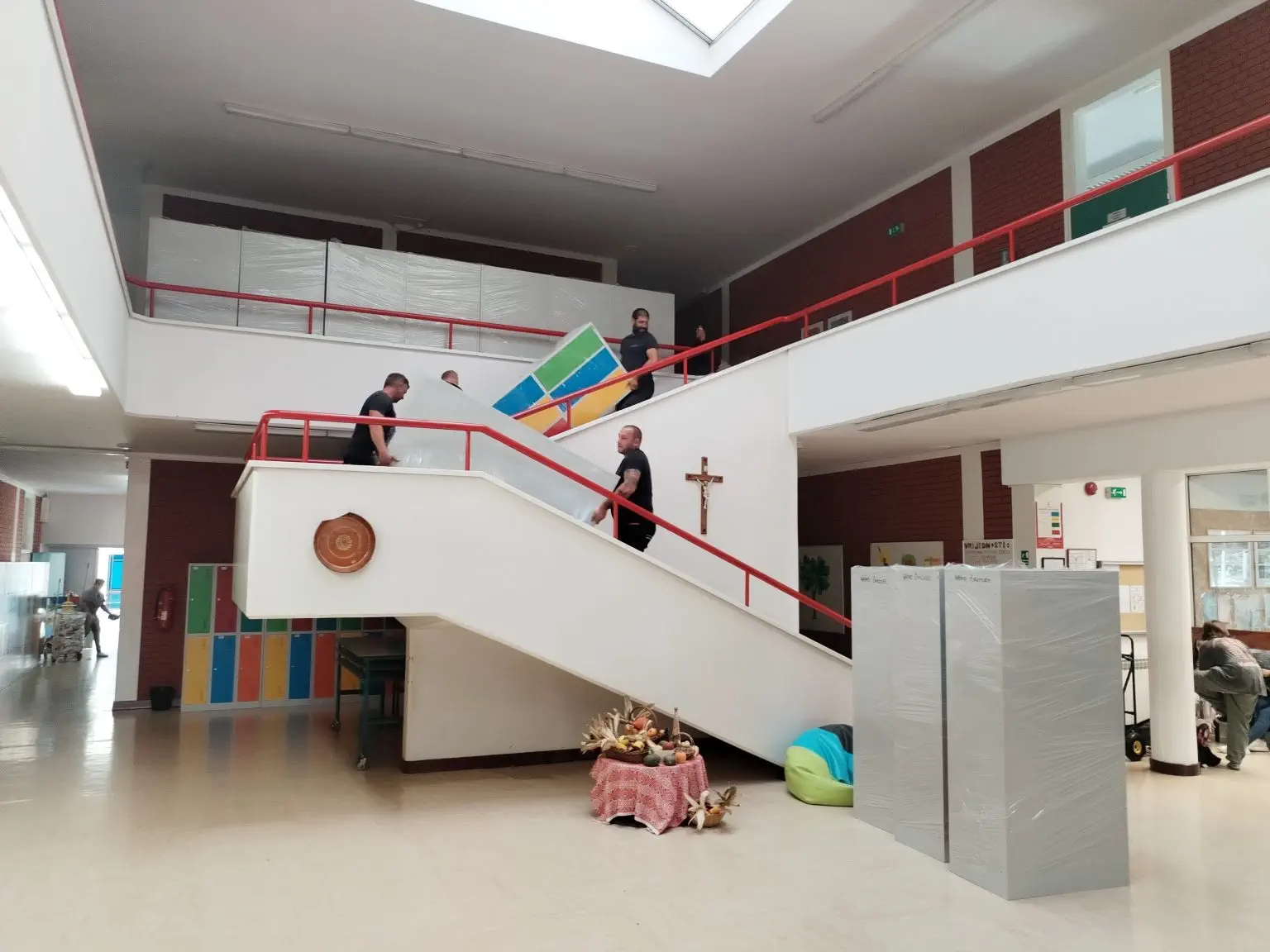 Novi garderobni ormarići (14) Novi garderobni ormarići (14)