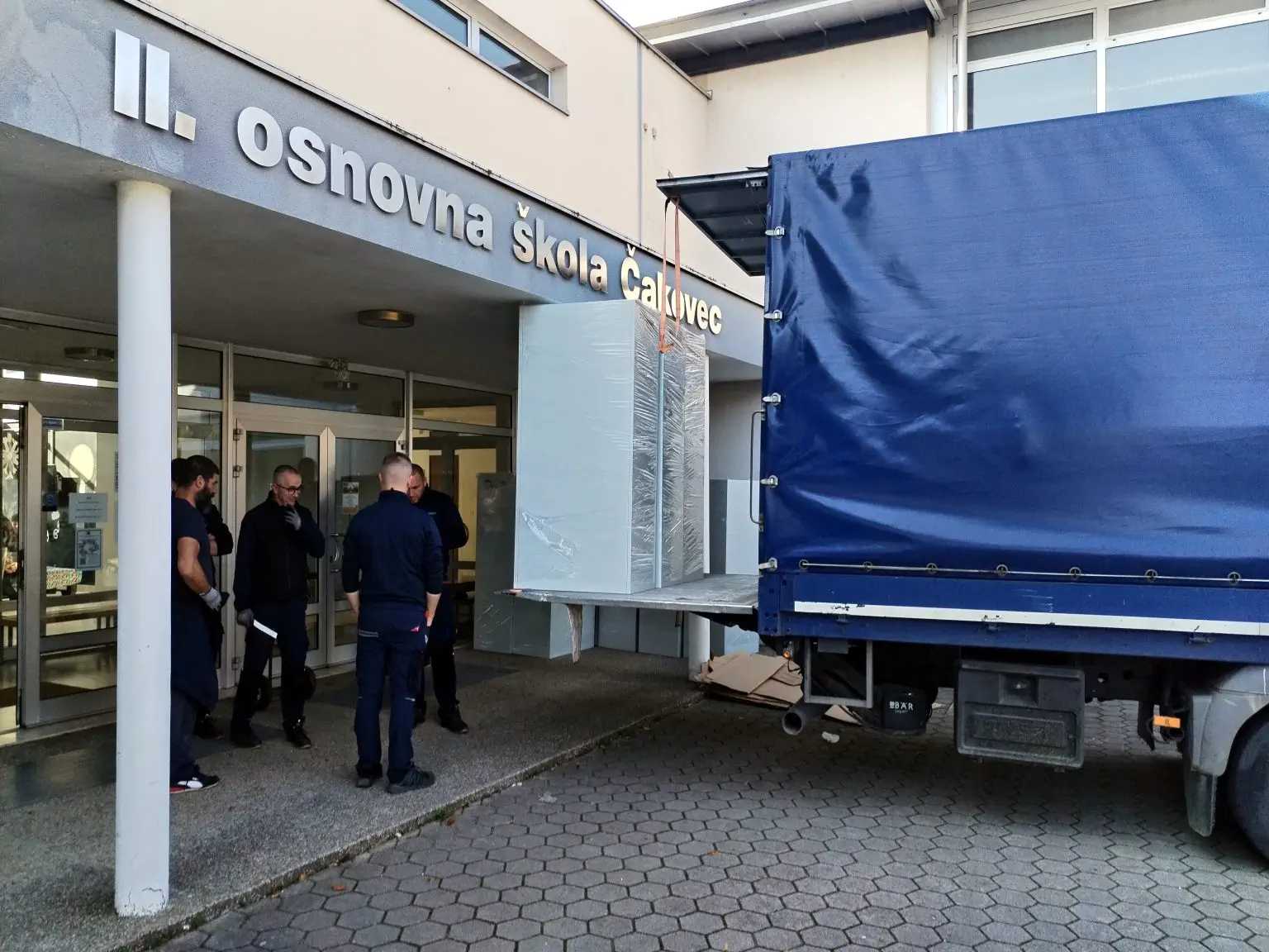 Novi garderobni ormarići (2) Novi garderobni ormarići (2)