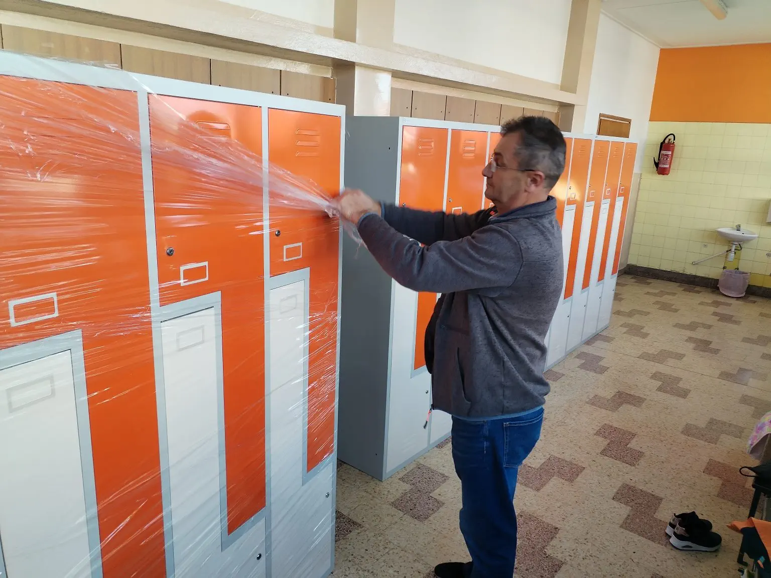 Novi garderobni ormarići (4) Novi garderobni ormarići (4)