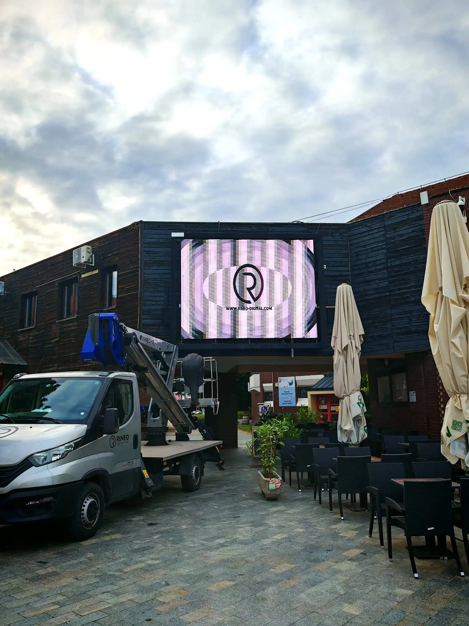 Novi zaslon na CZK Čakovec (3) Novi zaslon na CZK Čakovec (3)