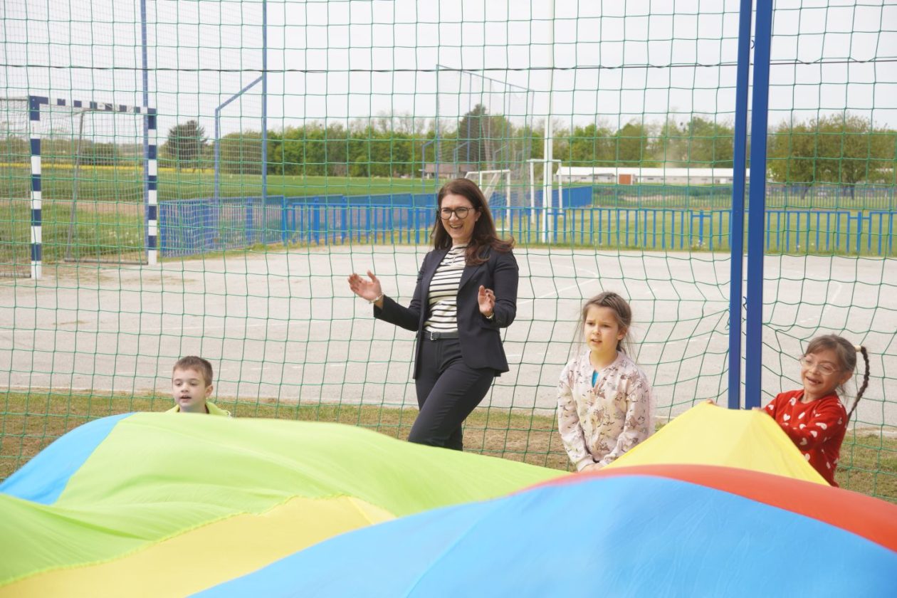 Novo Selo Rok dječje igralište (14)