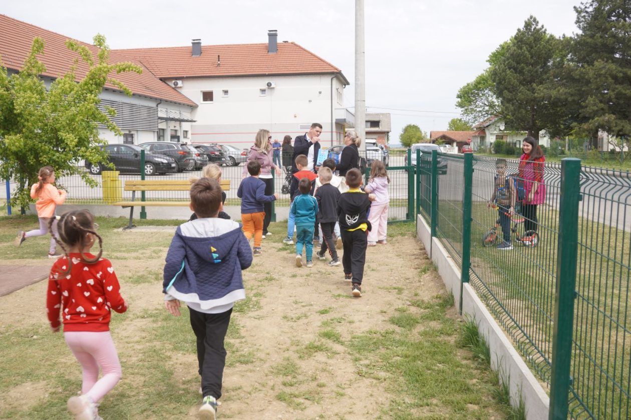 Novo Selo Rok dječje igralište (26)