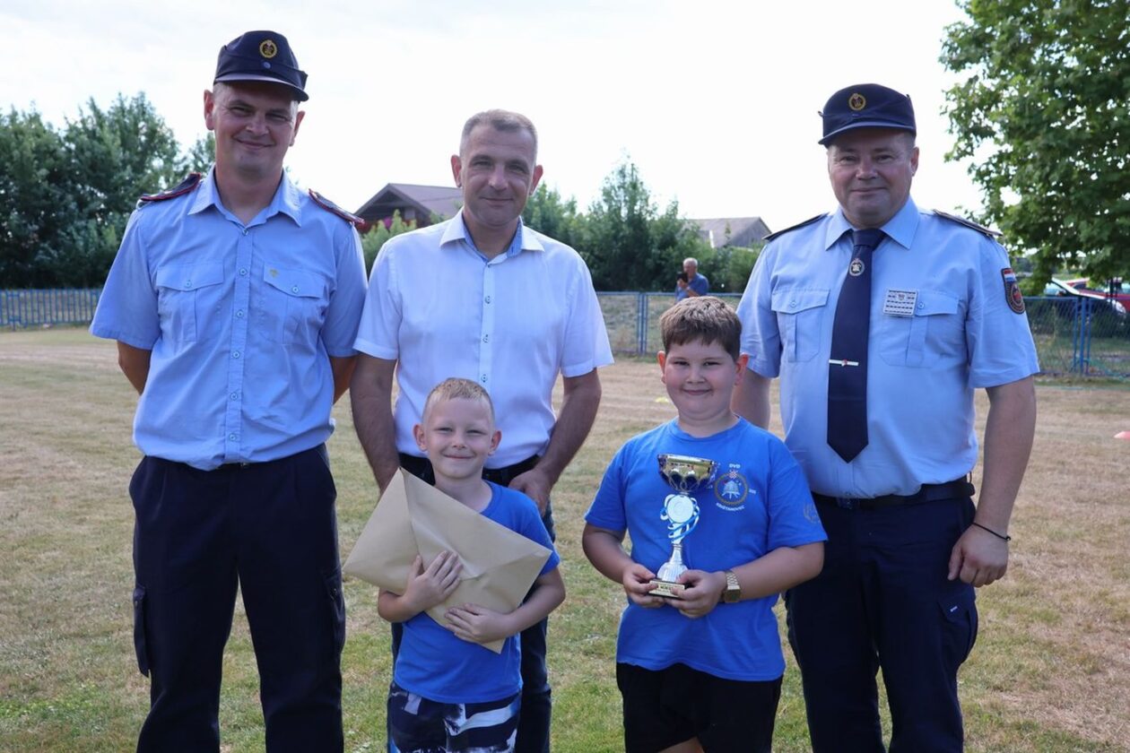 Novo Selo Rok domaćin velikog vatrogasnog natjecanja (11) Novo Selo Rok domaćin velikog vatrogasnog natjecanja (11)