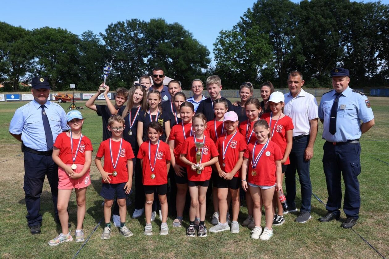 Novo Selo Rok domaćin velikog vatrogasnog natjecanja (3) Novo Selo Rok domaćin velikog vatrogasnog natjecanja (3)