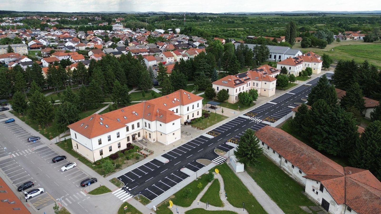 Novo lice Centra znanja – uređene prometnice, park i signalizacija (12)