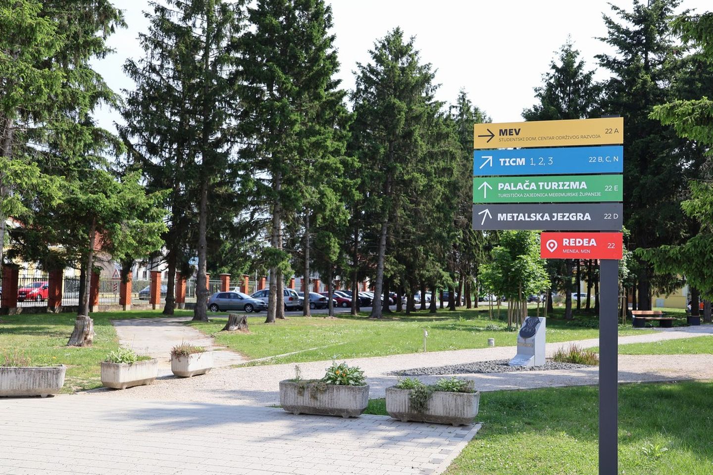 Novo lice Centra znanja – uređene prometnice, park i signalizacija (12)