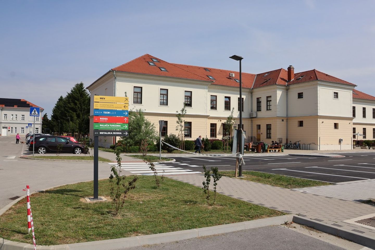 Novo lice Centra znanja – uređene prometnice, park i signalizacija (12)