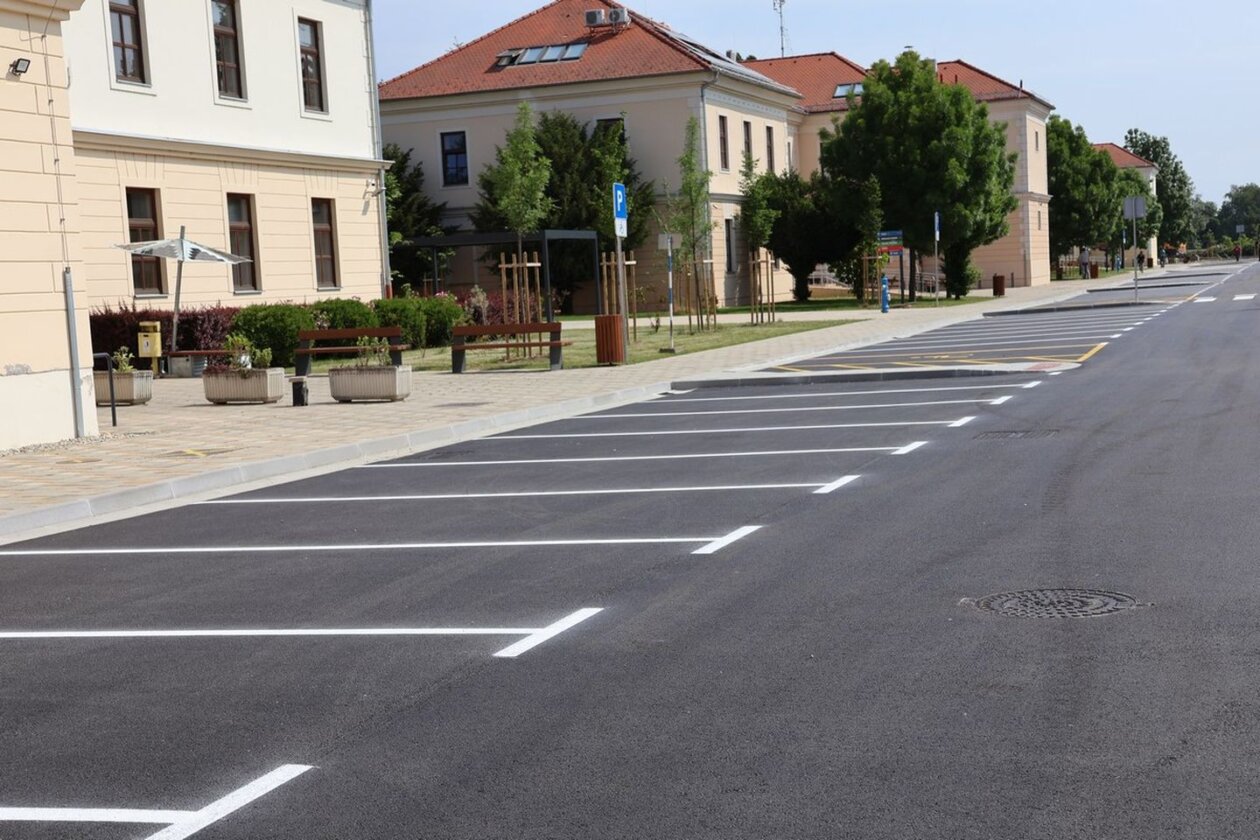 Novo lice Centra znanja – uređene prometnice, park i signalizacija (3) Novo lice Centra znanja – uređene prometnice, park i signalizacija (12)