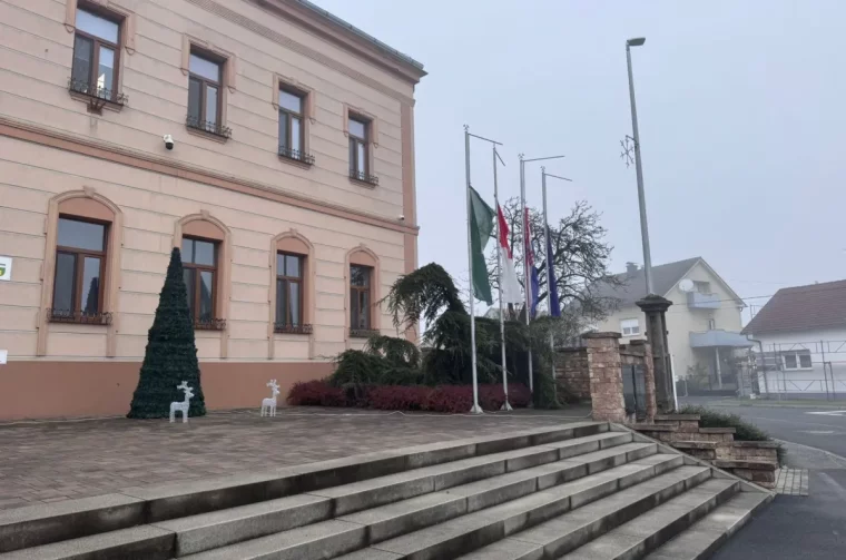 O-b4f2ad33-ca2f-4ce0-be04-0e236f255f7c-1200 O-b4f2ad33-ca2f-4ce0-be04-0e236f255f7c-1200