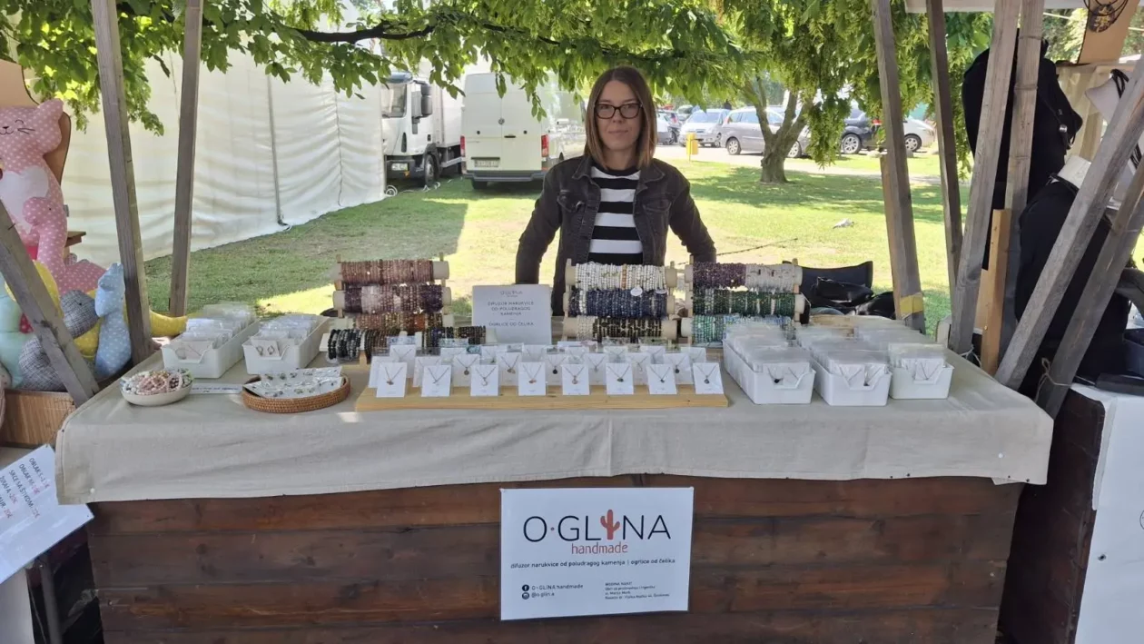 O glina handmade poklanjalica Porcijunkulovo 2025 (2)