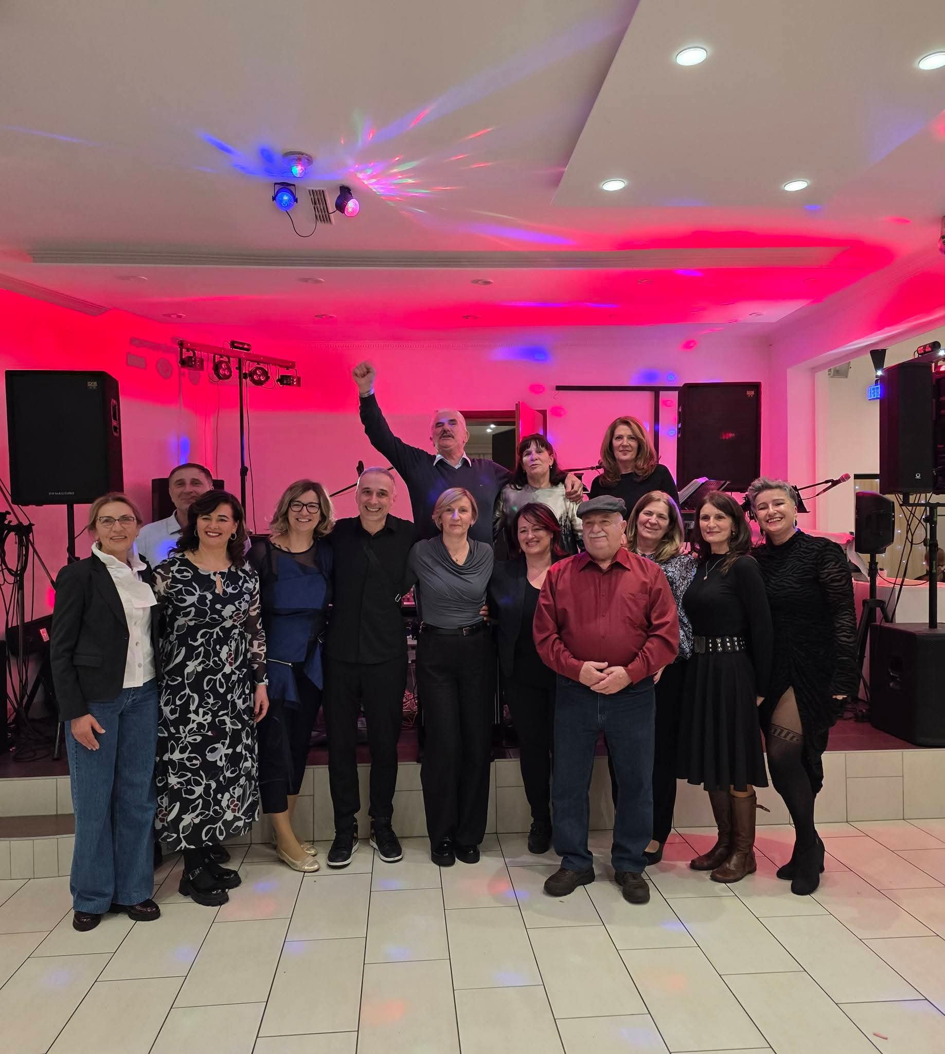 OBITELJ NOVAK Generacije za istim stolom uz smijeh i sjećanja (2)