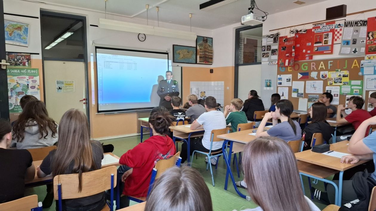 OČUVANJE ISTINE U OŠ Sveti Martin na Muri održano edukativno predavanje o Domovinskom ratu (4)