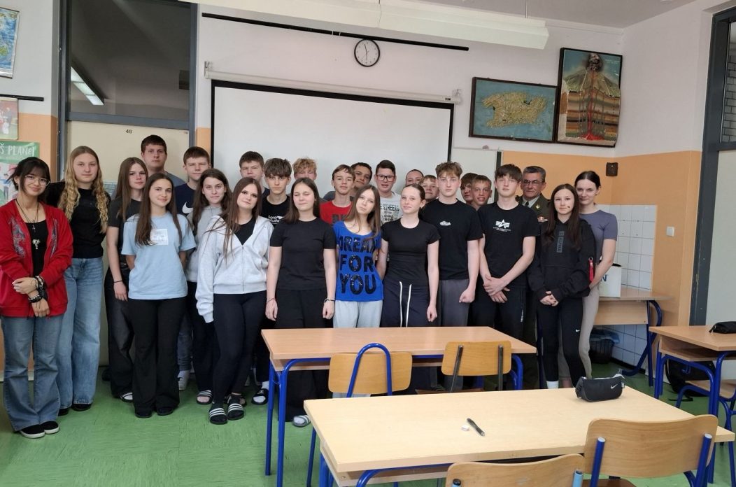 OČUVANJE ISTINE U OŠ Sveti Martin na Muri održano edukativno predavanje o Domovinskom ratu (5)