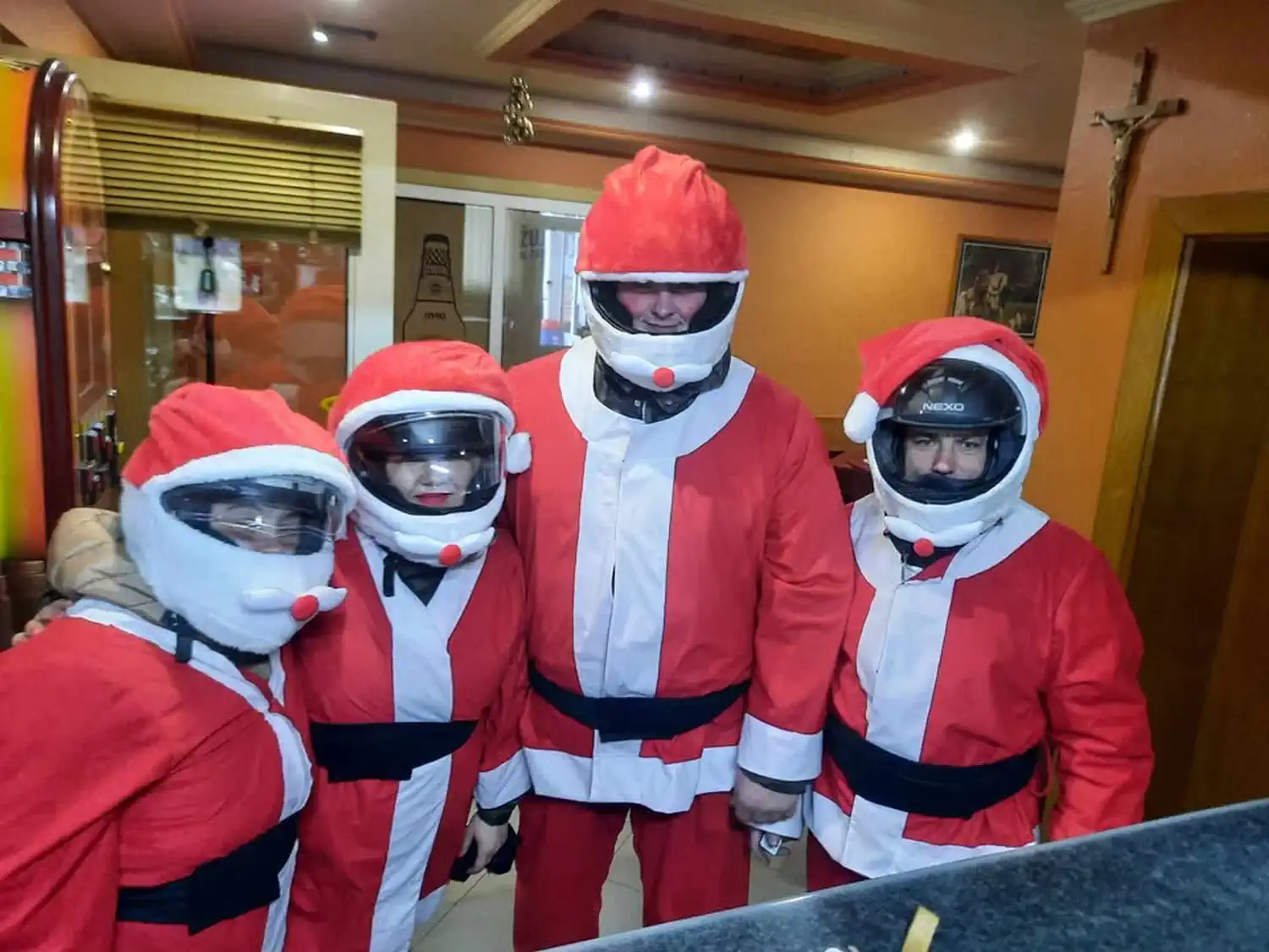 ODLIČNA IDEJA Bake Mrazice i djedovi Mrazovi razveselili djecu Gornjeg Hrašćana (6)