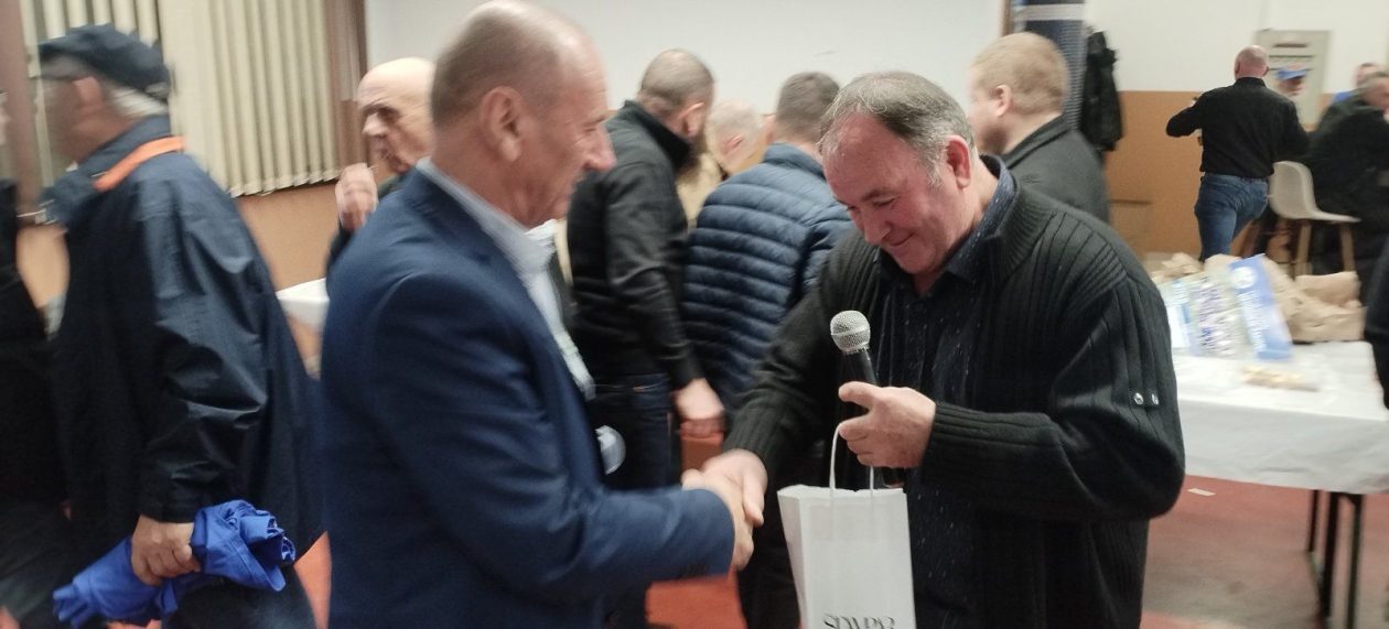 OLDTIMER KLUB MEĐIMURJE ČAKOVEC Na Štefanje održano tradicionalno završno godišnje druženje u Zasadbregu (13) OLDTIMER KLUB MEĐIMURJE ČAKOVEC Na Štefanje održano tradicionalno završno godišnje druženje u Zasadbregu (13)