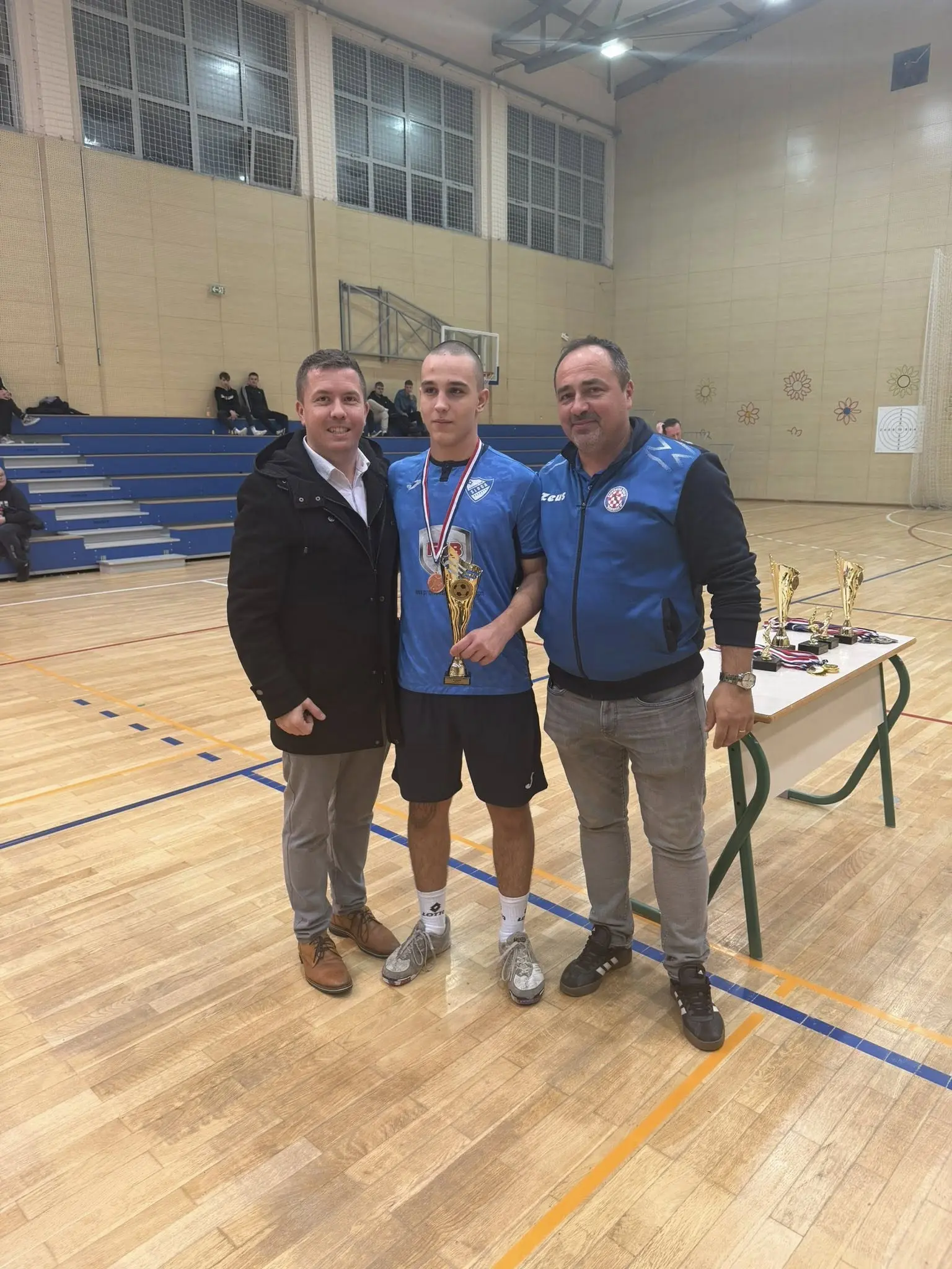 OPĆINA PODTUREN NOGOMETAŠI 13 (11)