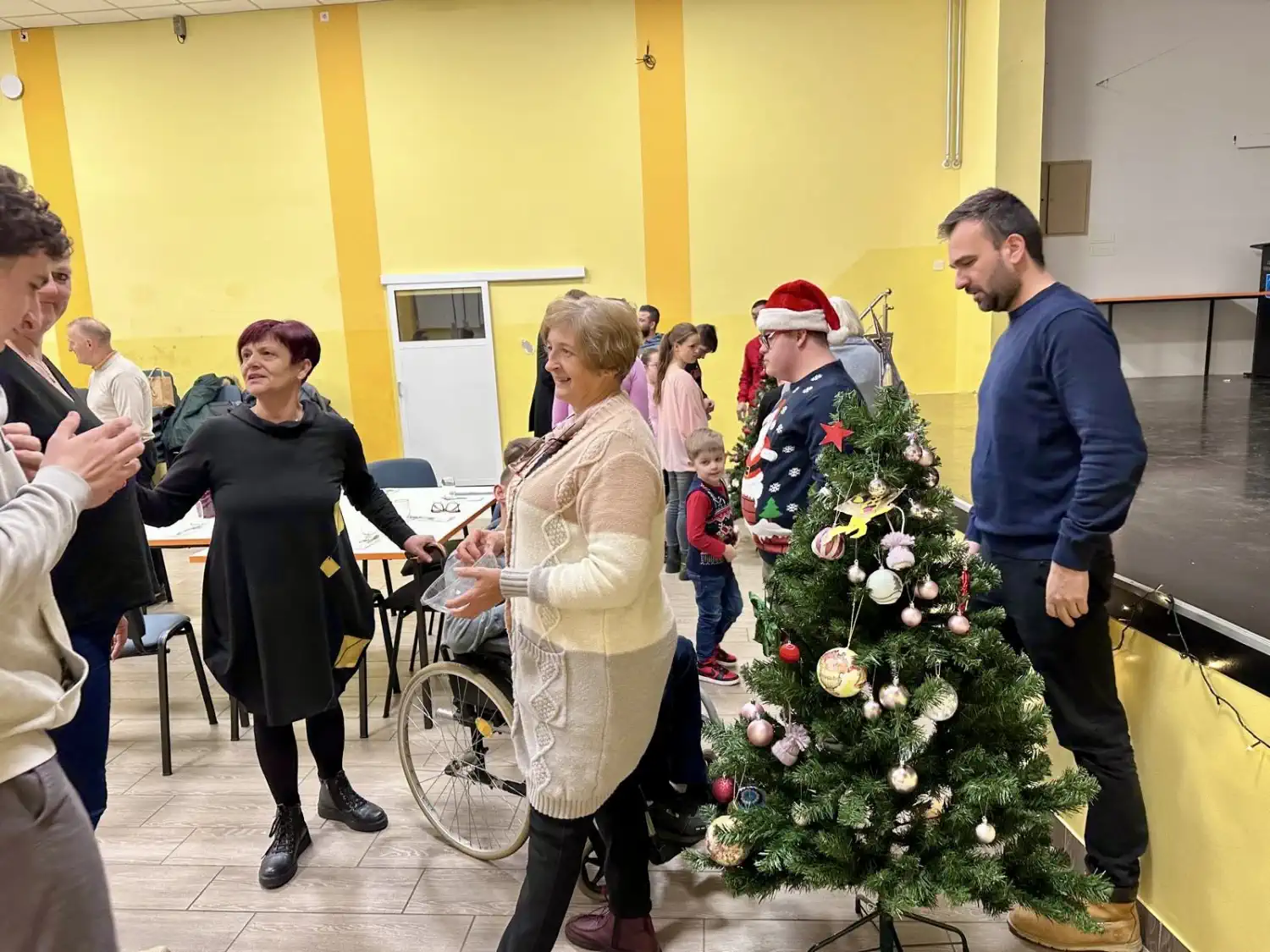 OPĆINA VRATIŠINEC Tradicija koja povezuje Druženje s osobama s posebnim potrebama (11) OPĆINA VRATIŠINEC Tradicija koja povezuje Druženje s osobama s posebnim potrebama (11)