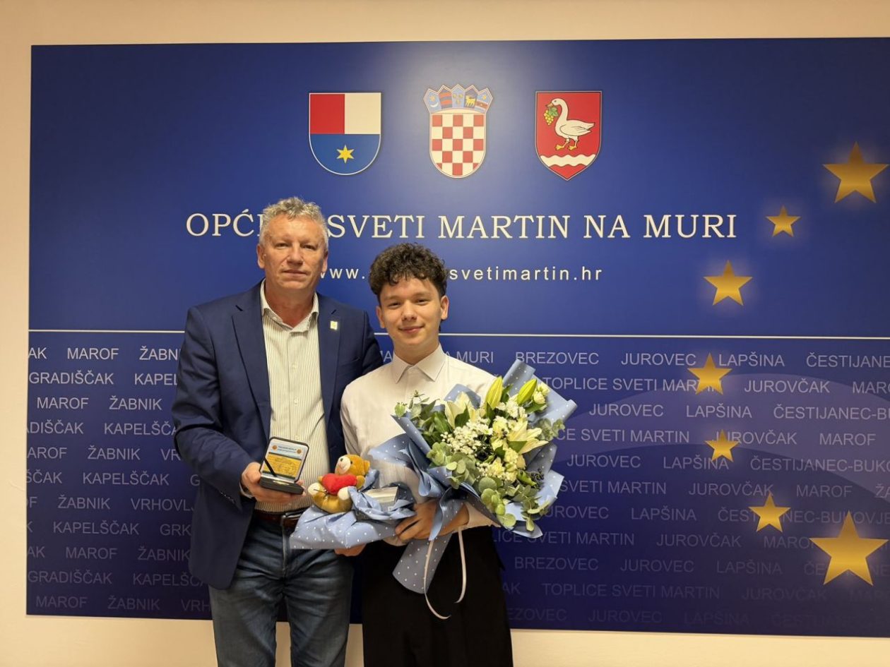 OPĆINSKI PRIJEM Načelnik Srša čestitao Filipu Bogdanu na uspjehu u Supertalentu (4)