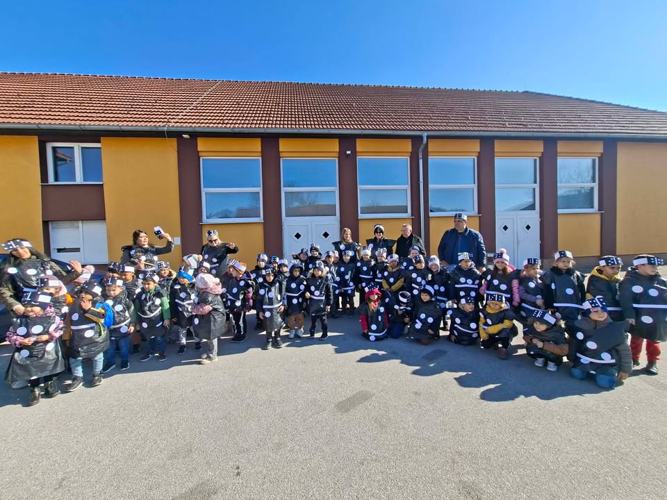 OREHOVICA Maškare preuzele ključeve općine i zasladile se krafnama (1)