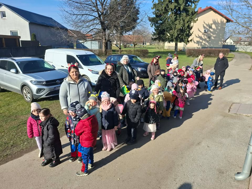 OREHOVICA Maškare preuzele ključeve općine i zasladile se krafnama (3)