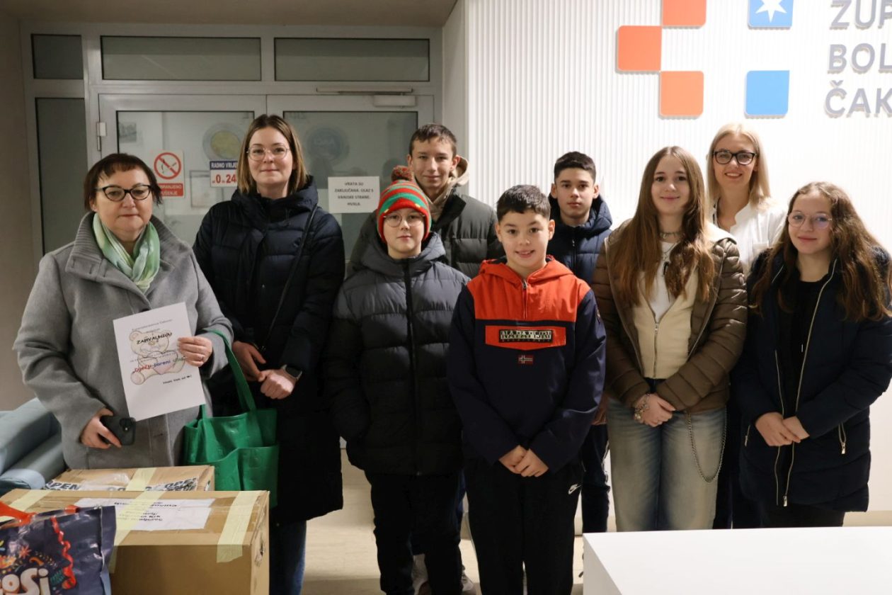 OŠ DONJI KRALJEVEC Učenici i roditelji prikupili plišance za djecu na dječjoj kirurgiji (4)