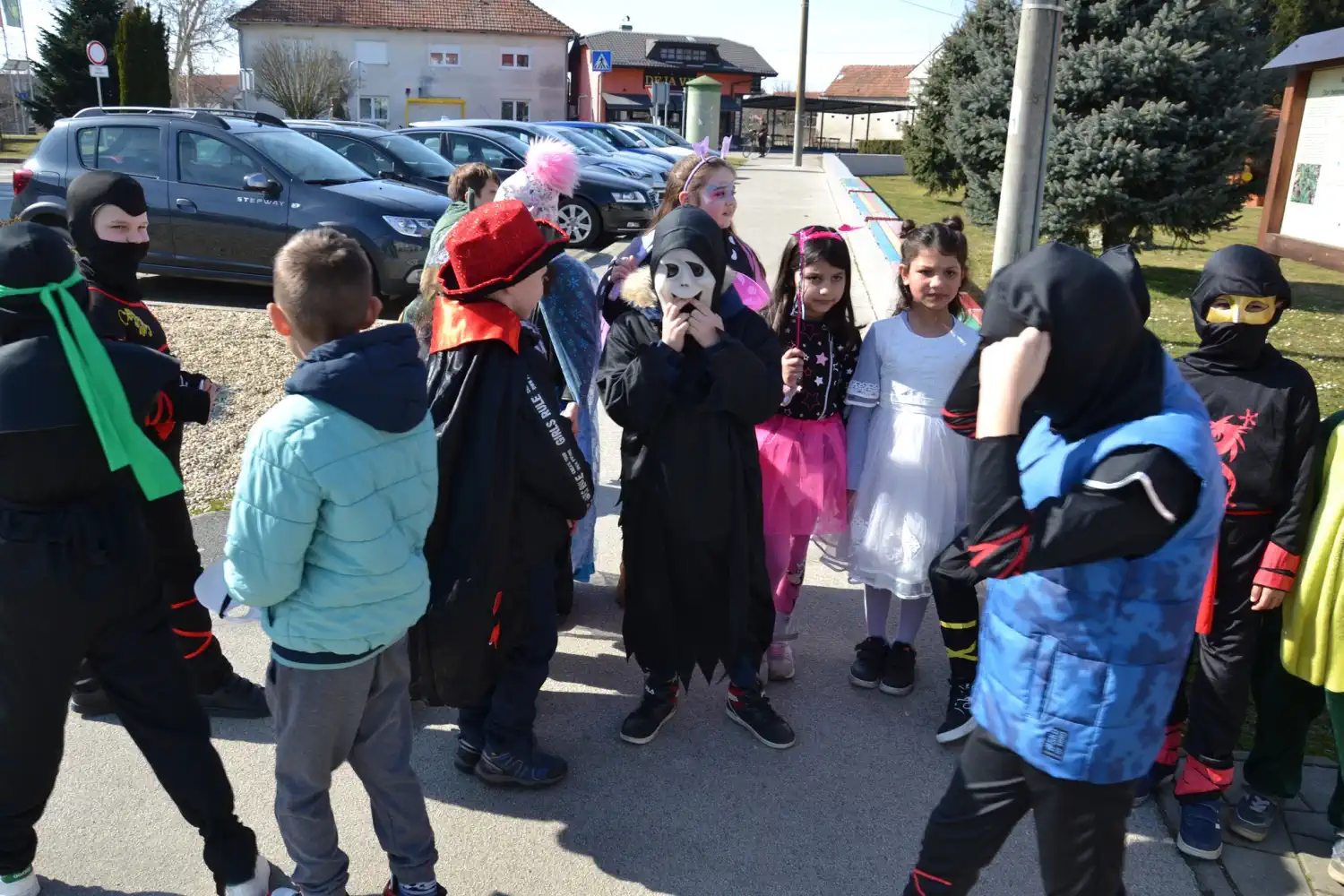 OŠ Domašinec povorka, maškare 2025 (37) OŠ Domašinec povorka, maškare 2025 (37)