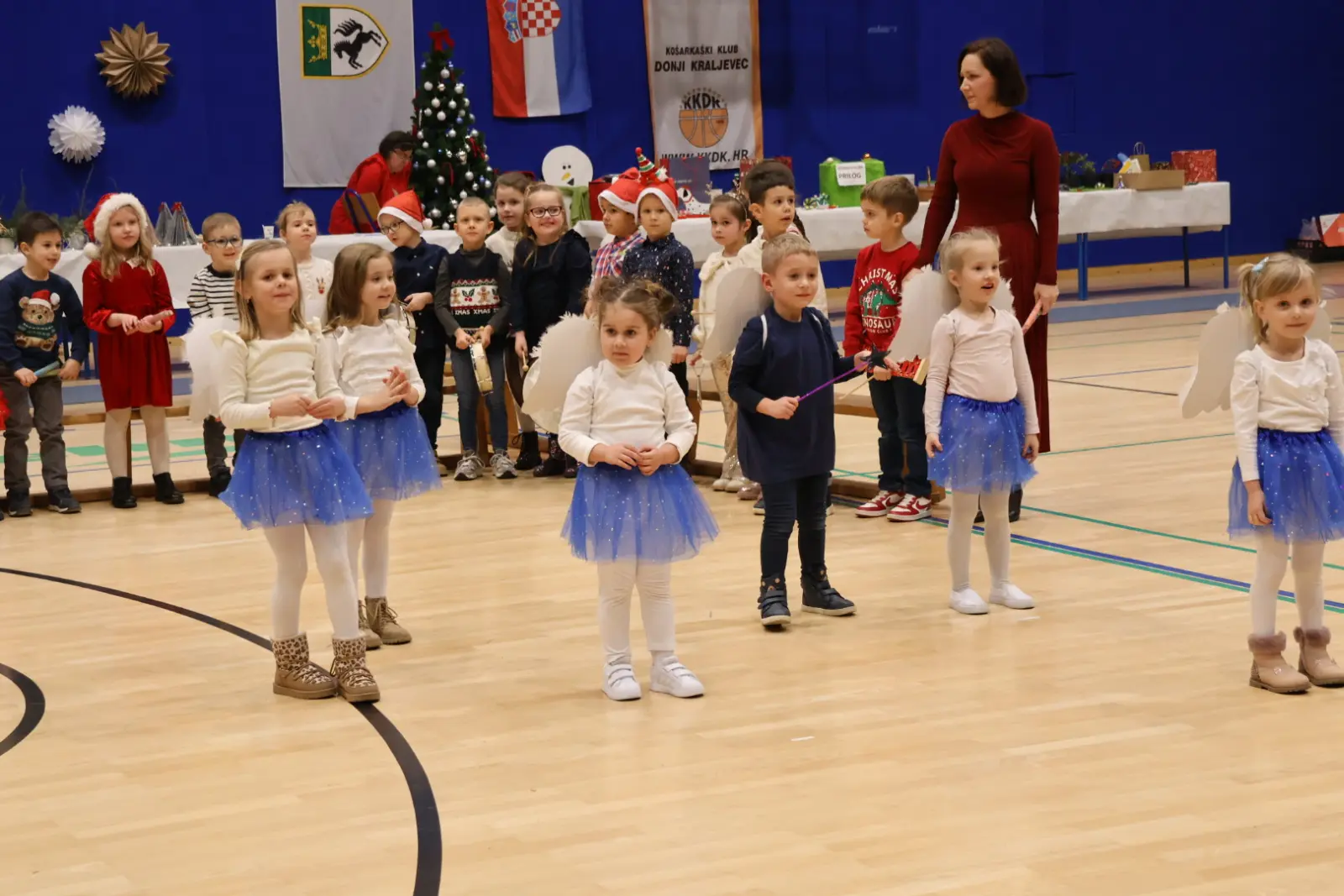 OŠ Donji Kraljevec, božićni sajam, božić, priredba (103) OŠ Donji Kraljevec, božićni sajam, božić, priredba (103)