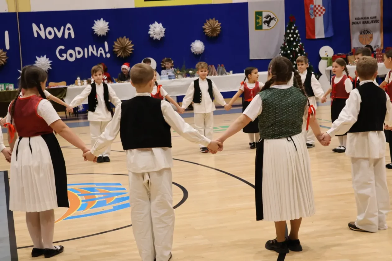 OŠ Donji Kraljevec, božićni sajam, božić, priredba (105)