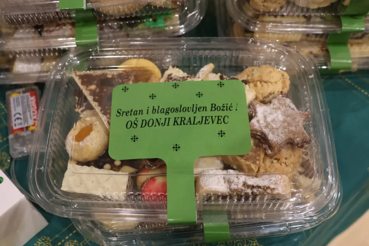 OŠ Donji Kraljevec, božićni sajam, božić, priredba (15)
