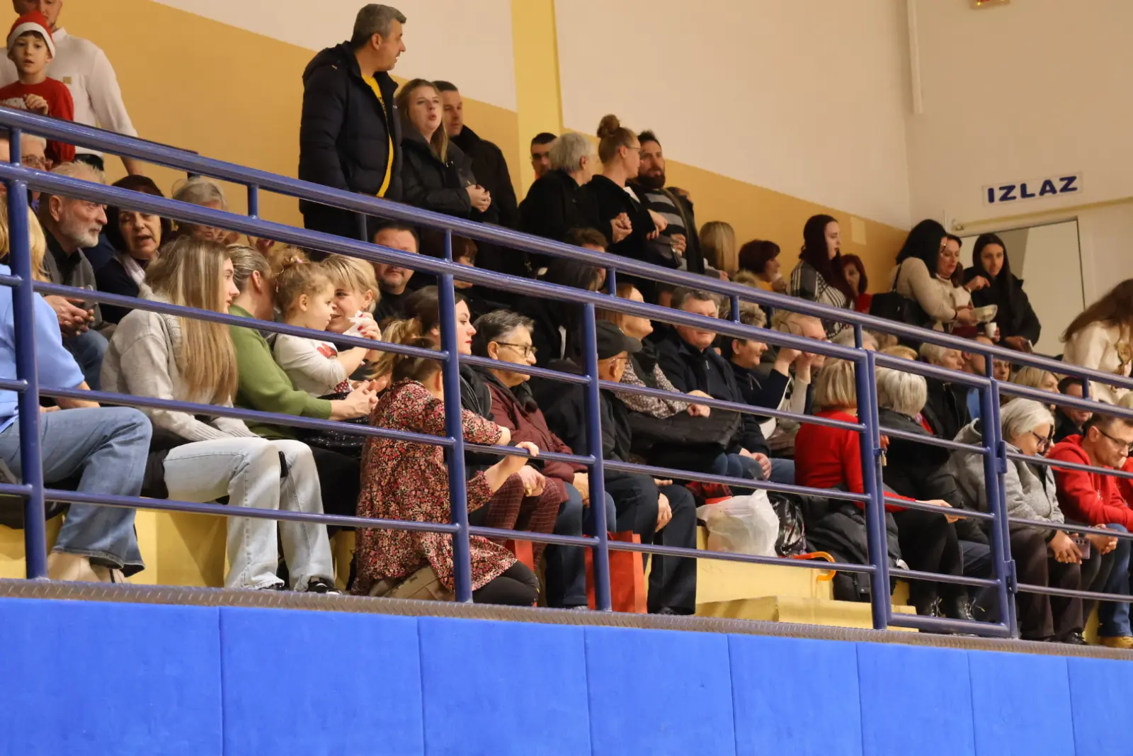 OŠ Donji Kraljevec, božićni sajam, božić, priredba (88) OŠ Donji Kraljevec, božićni sajam, božić, priredba (88)