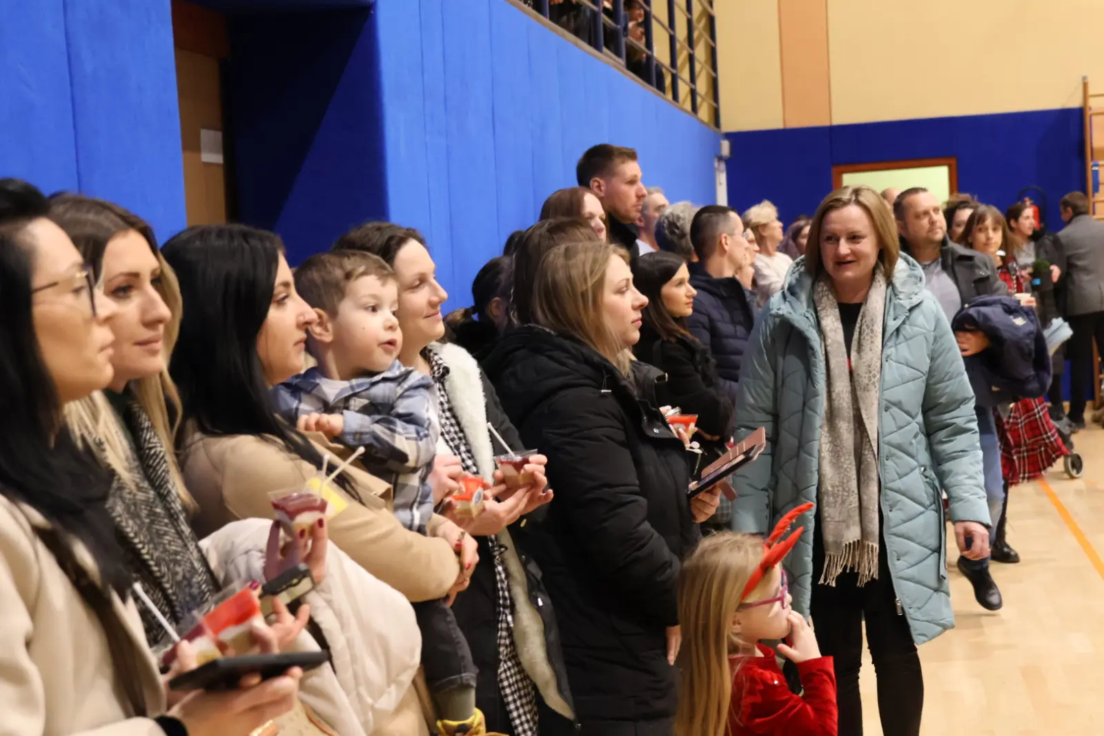 OŠ Donji Kraljevec, božićni sajam, božić, priredba (94) OŠ Donji Kraljevec, božićni sajam, božić, priredba (94)