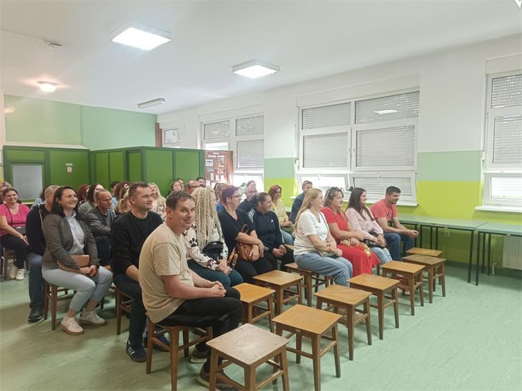 OŠ GORNJI MIHALJEVEC Roditeljski sastanak o sigurnosti djece u prometu (3)