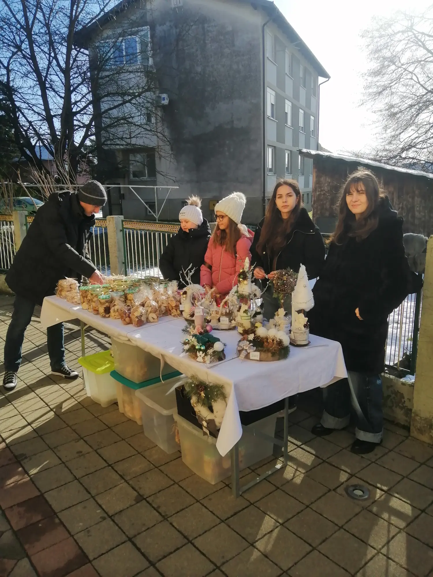 OŠ Gornji Mihaljevec obilježila Sv. Katu božićnim sajmom i humanitarnim projektima 2024 (1)