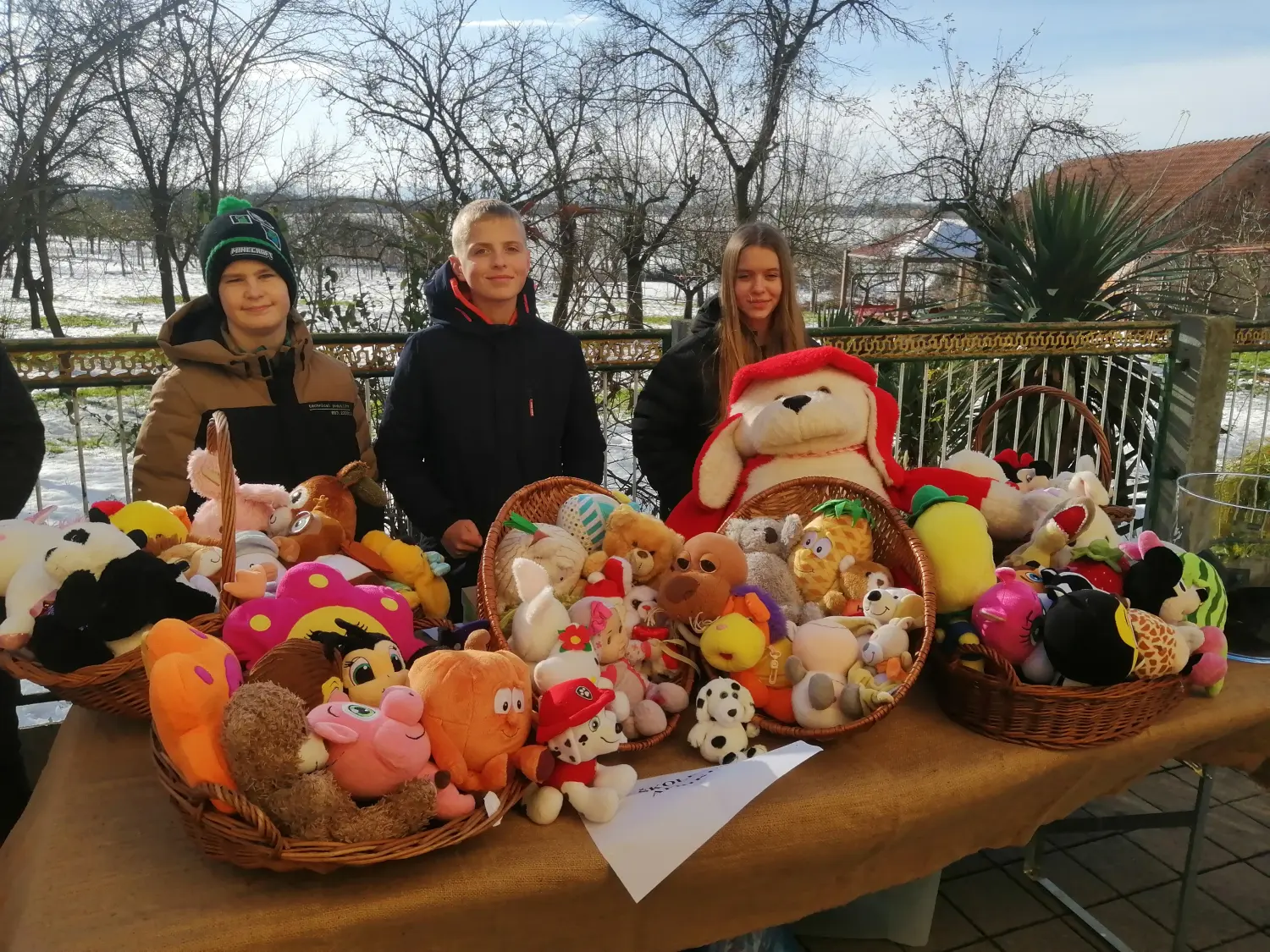 OŠ Gornji Mihaljevec obilježila Sv. Katu božićnim sajmom i humanitarnim projektima 2024 (2)