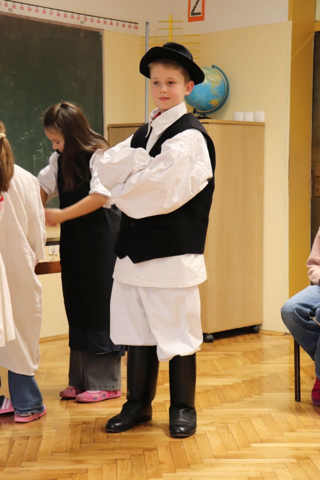 OŠ HODOŠAN Učenici obilježili Mjesec međimurske popevke (10) OŠ HODOŠAN Učenici obilježili Mjesec međimurske popevke (10)