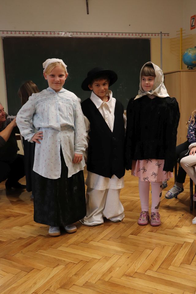 OŠ HODOŠAN Učenici obilježili Mjesec međimurske popevke (13) OŠ HODOŠAN Učenici obilježili Mjesec međimurske popevke (13)