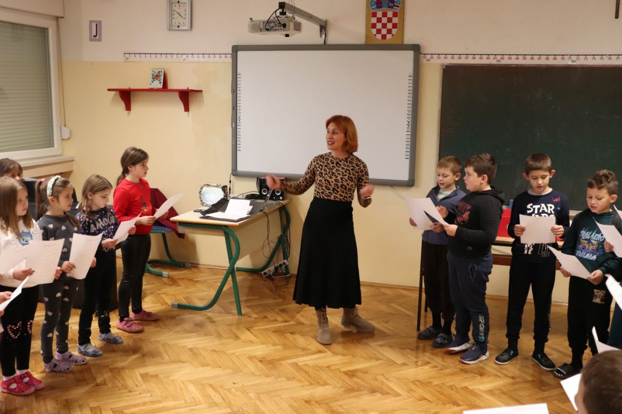 OŠ HODOŠAN Učenici obilježili Mjesec međimurske popevke (15)