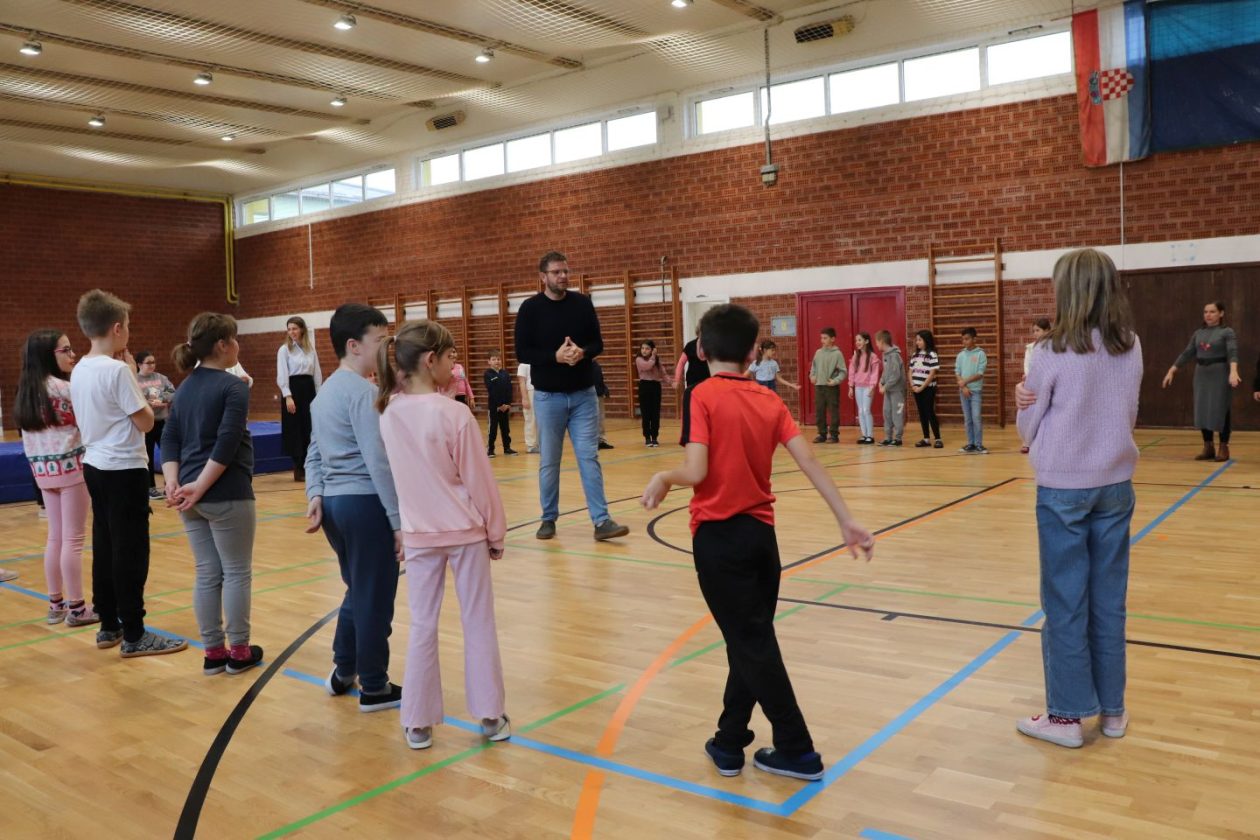 OŠ HODOŠAN Učenici obilježili Mjesec međimurske popevke (16)