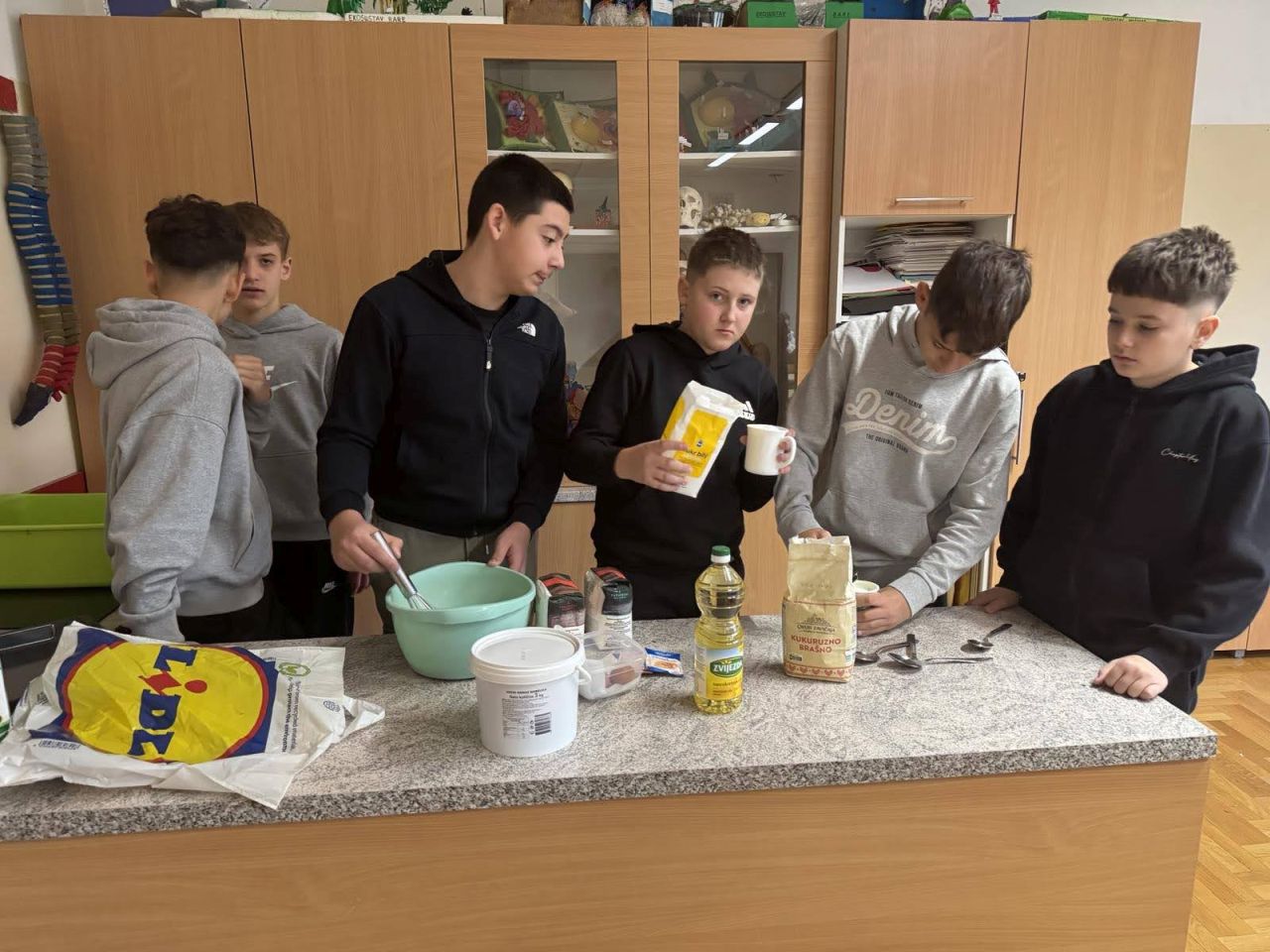 OŠ HODOŠAN Učenici obilježili Mjesec međimurske popevke (2) OŠ HODOŠAN Učenici obilježili Mjesec međimurske popevke (2)