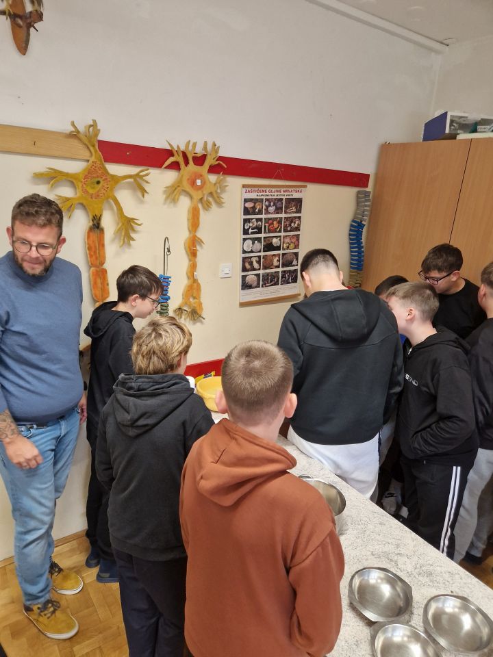 OŠ HODOŠAN Učenici obilježili Mjesec međimurske popevke (25) OŠ HODOŠAN Učenici obilježili Mjesec međimurske popevke (25)